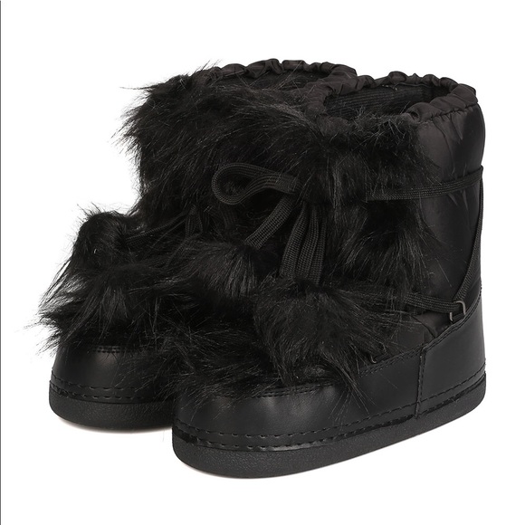 cape robbin fur boots